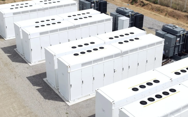 Pin sắt của Trung Quốc thách thức hàng Mỹ: Rẻ hơn 80 lần so với pin lithium, dùng suốt 16 năm không hỏng
