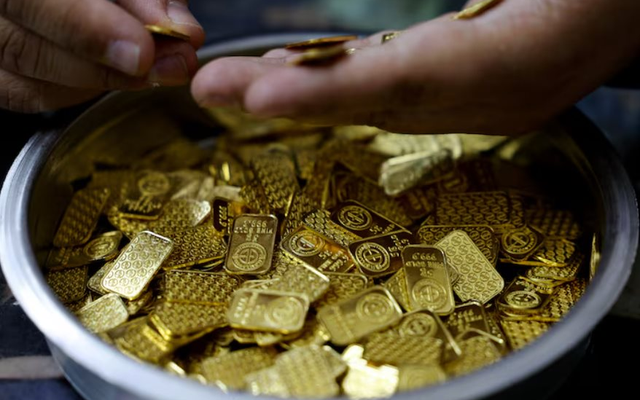 Giá vàng sẽ đi đâu về đâu?: 31 chuyên gia đồng loạt dự đoán con số cao nhất 14 năm khảo sát