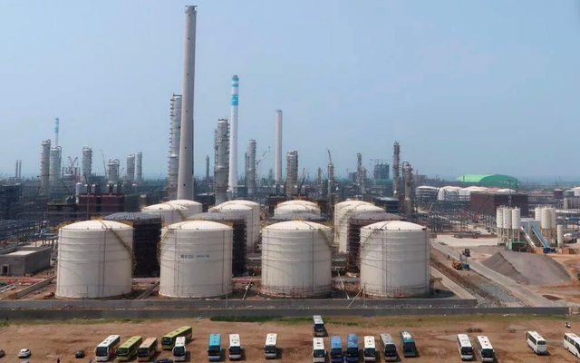 Bị Mỹ trừng phạt vì mua dầu Iran, gia tộc đứng sau tập đoàn lọc dầu Trung Quốc mất trắng 36 nghìn tỷ