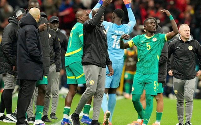 IFAB thông qua quy định mới, World Cup 2026 tăng án phạt