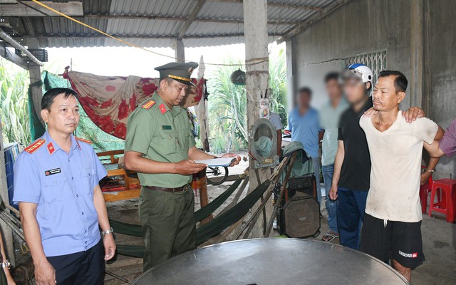 Thi hành lệnh bắt tạm giam, khám xét nơi ở của Thạch Chanh Tra
