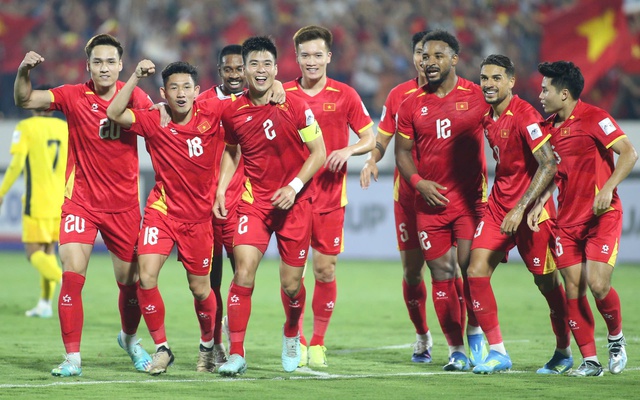 Báo Trung Quốc thốt lên 2 từ khi ĐT Việt Nam thăng hoa vượt bậc