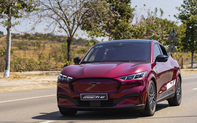 Mẫu xe điện đầu tiên của Ford tại Việt Nam bất ngờ giảm giá gần 1 tỷ đồng