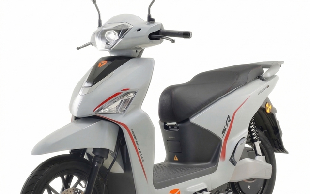 Ra mắt xe máy điện đi gần 300 km/sạc, giá thấp hơn cả Honda Lead