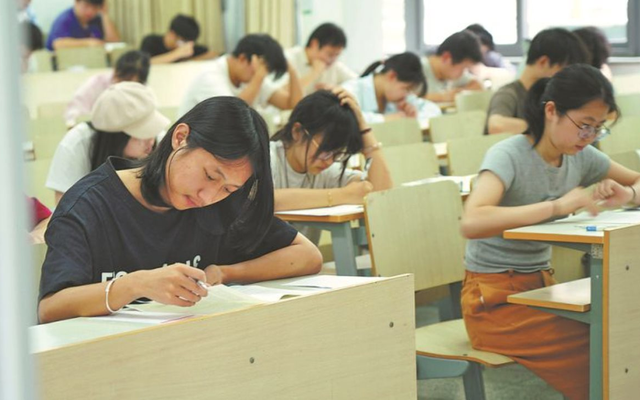 Hơn 100 trường đại học 'khai tử' ngành ngoại ngữ, AI khiến dịch thuật không còn là kỹ năng sống còn