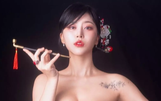 Nữ pháp sư nóng bỏng nhất