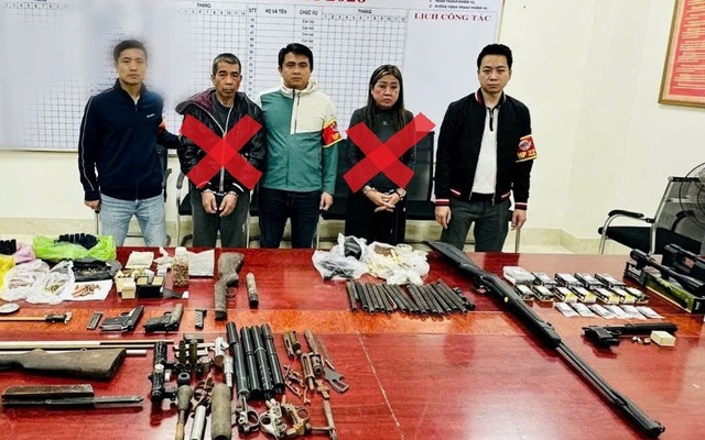 Hơn 10 tổ công tác đặc biệt đồng loạt ra quân khám xét, bắt 'bà trùm' vũ khí Phạm Thị Trúc Quỳnh SN 1969