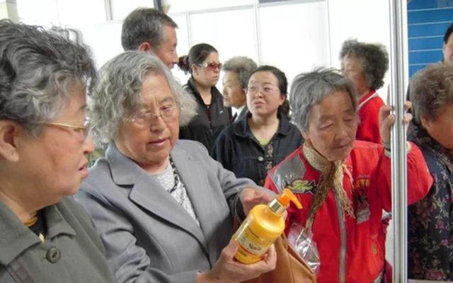 Tuổi 60 có 600 triệu trong tay nhưng chi 200 triệu cho “kéo dài tuổi thọ”: Bài toán tài chính khiến nhiều gia đình tranh cãi