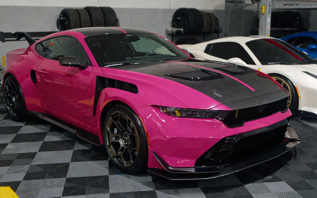 Chê Porsche 911 GT3 RS 'rác', đại gia Mỹ đặt mua Ford Mustang GTD màu của Porsche để bỏ tức