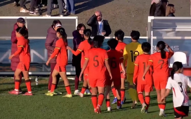 Tuyển Trung Quốc vỡ trận với “mưa bàn thua”, lỡ cơ hội vô địch giải quốc tế