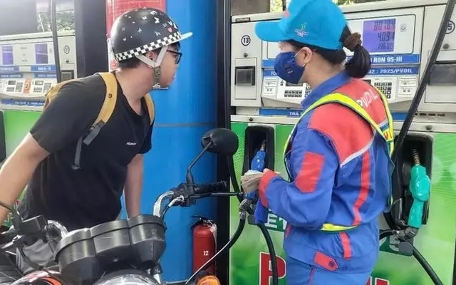 Xăng E10 có thể thay thế xăng khoáng ngay tháng 4, hàng chục triệu xe máy và ô tô chú ý gì?