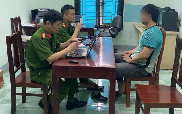 Thấy con gái SN 2012 trở về với sắc mặt nhợt nhạt, người cha gặng hỏi mới biết sự thật đau lòng: Công an triệu tập thanh niên SN 2000 lên trụ sở