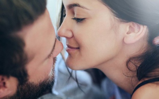 Các cặp đôi hạnh phúc quan hệ bao nhiêu lần một tuần?