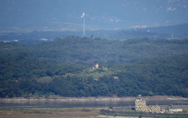 Triều Tiên phóng nhiều tên lửa đạn đạo ra vùng biển phía Đông