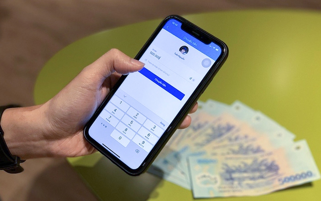 Phong tỏa tài khoản ngân hàng, tịch thu toàn bộ tiền nếu người dùng có hành vi sau