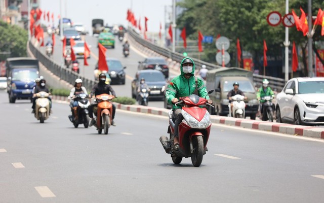 Tin mới nhất về đợt nắng nóng kéo dài nhiều ngày ở miền Bắc: Bao giờ chấm dứt?