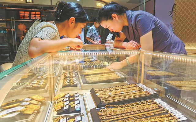 Láng giềng Việt Nam tăng thu mua vàng, tổng giá trị hiện khoảng 9,25 triệu tỷ đồng