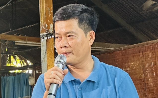 Trùm Điền Quân lặn lội đi thăm đồng nghiệp cũ, nghe nói thẳng: "Tôi ngột ngạt, thấy sợ lắm rồi"