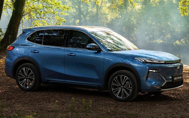 Xe Geely cán mốc 1.200 đơn đặt hàng sau 5 ngày ra mắt: Có mẫu chạy kỷ lục 1.800km với 1 lần sạc/đổ xăng