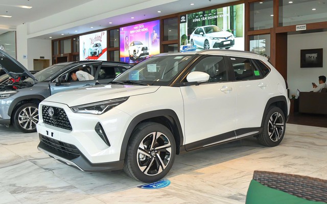 Doanh số Toyota Yaris Cross tăng vọt gần 4 lần, lật đổ vị thế của Hyundai Creta, tham vọng quay lại top xe bán chạy