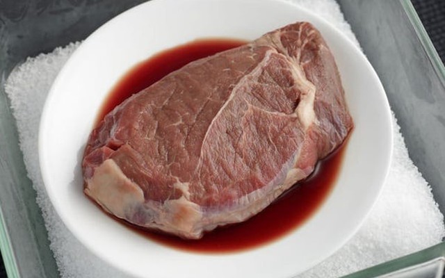 Đừng ngâm thịt vào nước để “loại bỏ máu”: Đây mới là cách làm đúng để giữ được chất dinh dưỡng tối đa