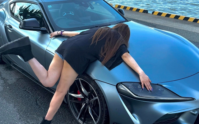 Quay video đạt hơn 30 triệu view, hot girl "đua xe" khiến CĐM sửng sốt