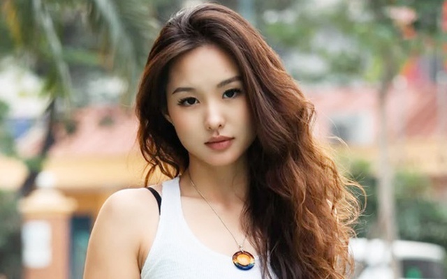 Con gái cựu Hoa khôi bóng chuyền Kim Huệ: Tuổi 18 cao gần 1m70, nhan sắc nổi bật như hoa hậu