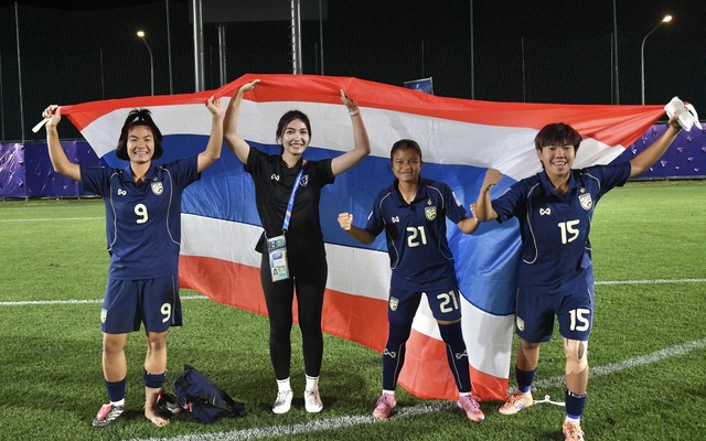 Tuyển Thái Lan hành xử bất ngờ sau đại bại 0-6 khiến mất vé World Cup