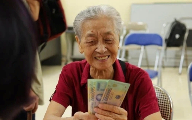 Bao nhiêu người Việt đang nhận lương hưu trên 20 triệu đồng một tháng?