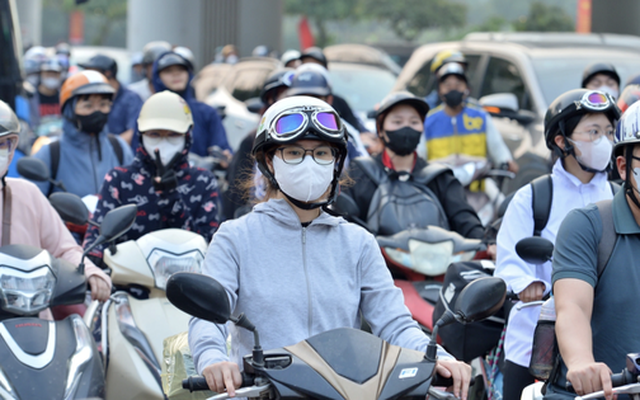 Hà Nội dự kiến hỗ trợ tối đa 5 triệu đồng cho người đổi xe máy xăng sang xe điện