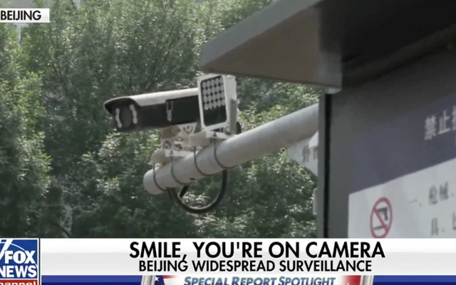 Đoàn phóng viên Mỹ dính phạt nguội ở Trung Quốc, 'choáng ngợp vì 1.500 camera'