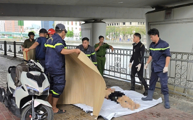 Tìm thấy thi thể một thanh niên dưới rạch Kênh Tẻ, TPHCM