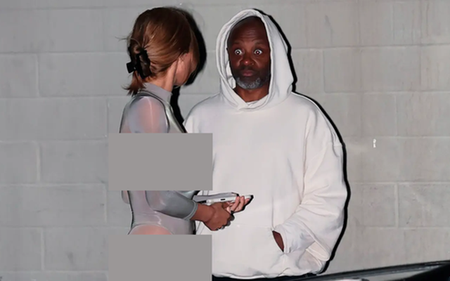 Vợ Kanye West lại mặc hở khó tả, nhìn biểu cảm của người qua đường là hiểu