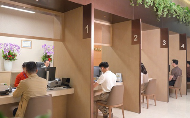 Trong làn sóng tinh giảm, nhân sự tại các ông lớn ngân hàng biến động ra sao?