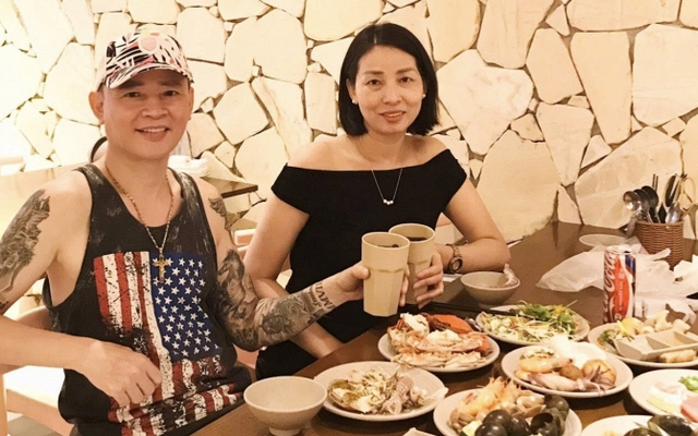Tùng Dương viên mãn bên vợ 4