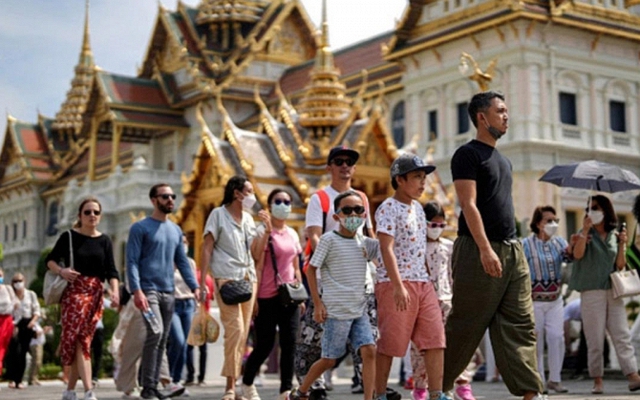 Sắp tới khách Việt đi Thái Lan sẽ bị siết visa và tăng phí sân bay