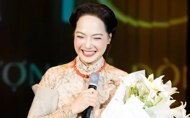 Nữ NSND có hôn nhân viên mãn hơn 30 năm, nhưng chưa một lần mặc váy cưới
