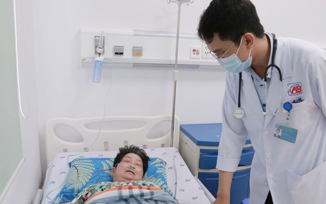 Bị mèo nhà cắn, người phụ nữ nguy kịch