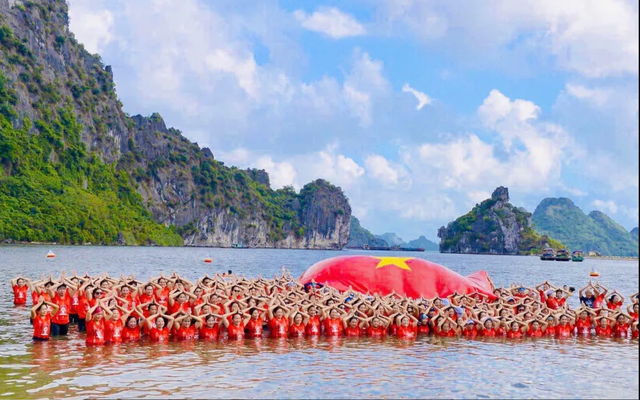 Không phải vịnh Lan Hạ, đây mới là điểm đến Việt được báo ngoại gọi tên trong top 7 kỳ quan Đông Nam Á
