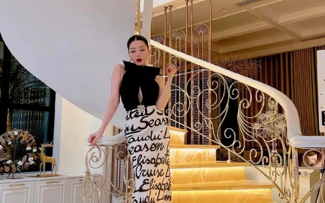 Mỹ nhân showbiz yêu "hồng hài nhi" kém 12 tuổi: Sống đời "nữ hoàng", ở biệt thự trắng sang trọng và đắt đỏ