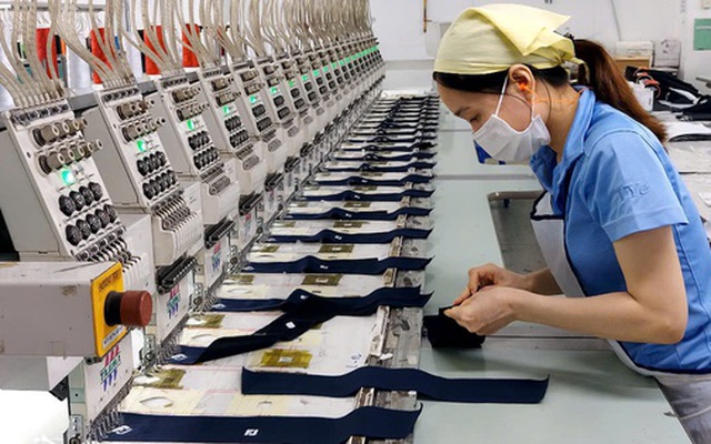 Từ ngày 1-7, mức lương đóng BHXH cao nhất của người lao động là 50,6 triệu đồng/tháng