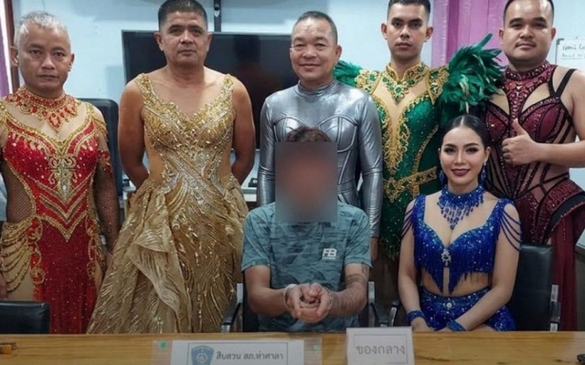 Cảnh sát Thái Lan cải trang thành vũ công để vây bắt tội phạm ma tuý