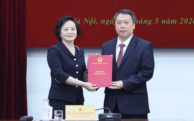 Phó Thủ tướng trao quyết định tiếp nhận, bổ nhiệm Thứ trưởng Bộ VH-TT&DL