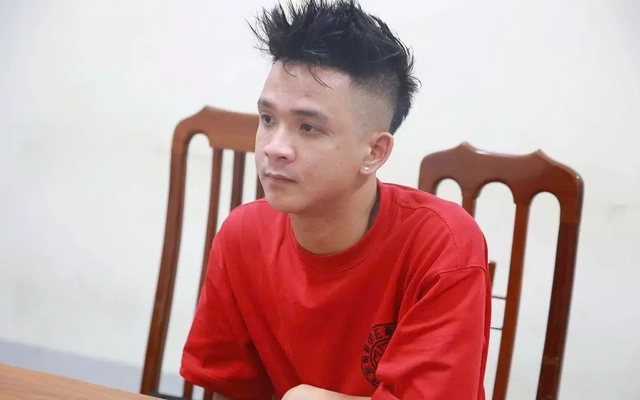 Công an triệu tập đối tượng lái ô tô cán qua chân người sau xô xát rồi bỏ chạy
