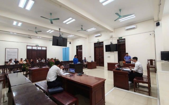 Thủ quỹ Nguyễn Thị Giang SN 1984 lĩnh án 15 năm tù