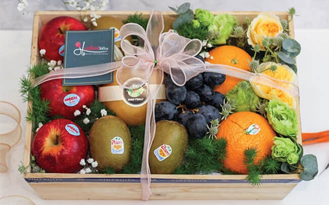 Chồng sắp cưới gửi 1 giỏ quả về thắp hương giỗ ông nội tôi, vừa đặt lên bàn thờ thì bố tôi lịm đi vì thứ bên trong