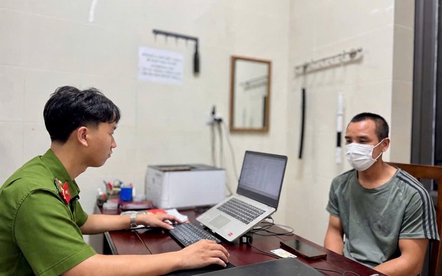 Phát hiện giao dịch lên tới gần 100 triệu đồng, Công an ra quyết định khởi tố Nguyễn Văn Ngọc SN 1989