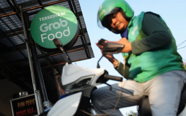 Cho rằng Grab thu phí nền tảng quá cao, láng giềng Việt Nam bắt giảm hơn một nửa, thêm bảo hiểm cho tài xế