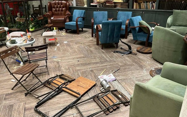 Quán cà phê ở Đà Nẵng bị khách Tây đập phá tanh bành