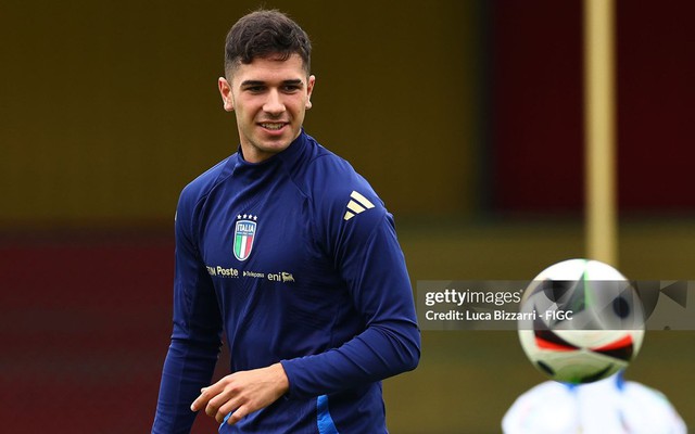 Cựu tuyển thủ trẻ Italia đổi màu áo vì World Cup
